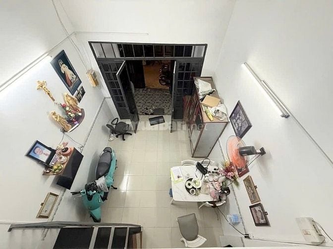 Thím mười kẹt tiền cần bán nhà gấp
