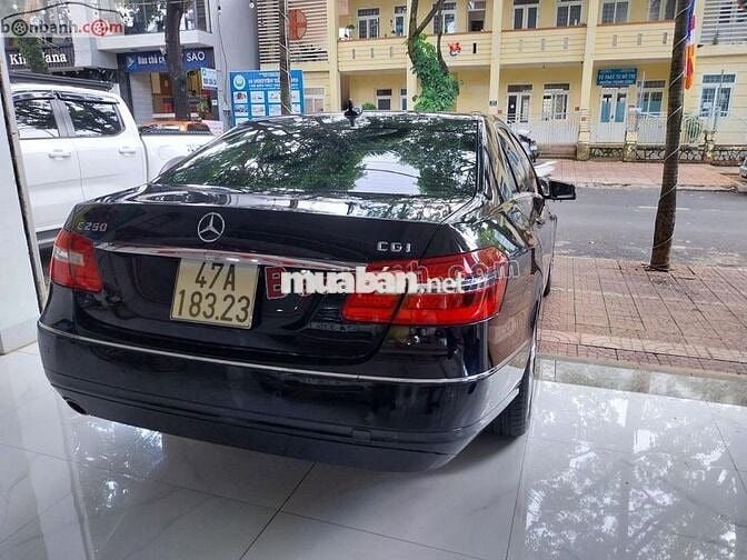 Mercedes Benz E class E250 2010 - 300 Triệu