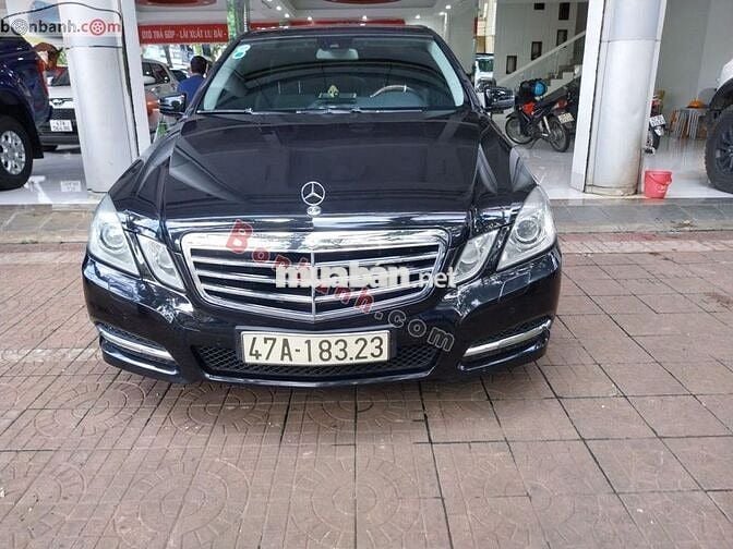 Mercedes Benz E class E250 2010 - 300 Triệu