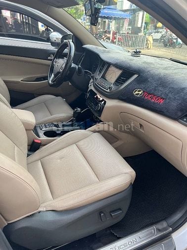 Bán xe tucson 2018 turbo 1.6 mới đi được 65000 km