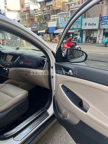 Bán xe tucson 2018 turbo 1.6 mới đi được 65000 km