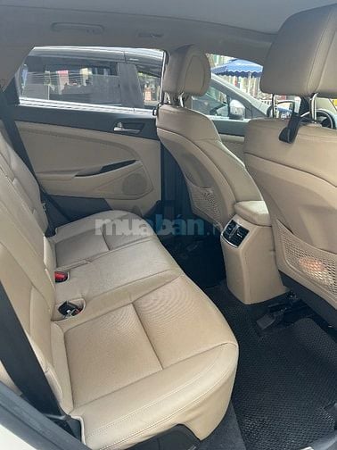 Bán xe tucson 2018 turbo 1.6 mới đi được 65000 km
