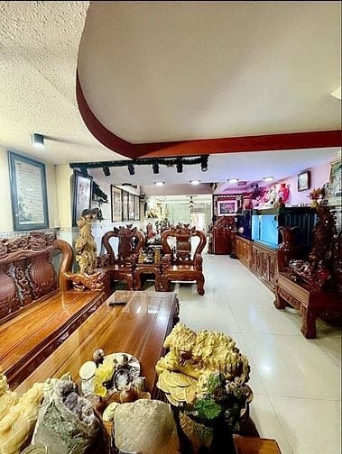MTKD NGUYỄN SƠN gần CHỢ,TRƯỜNG kinh doanh SẦM UẤT 