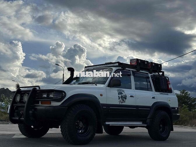 Toyota Land Cruiser 1997 4.5 MT - 300000 km