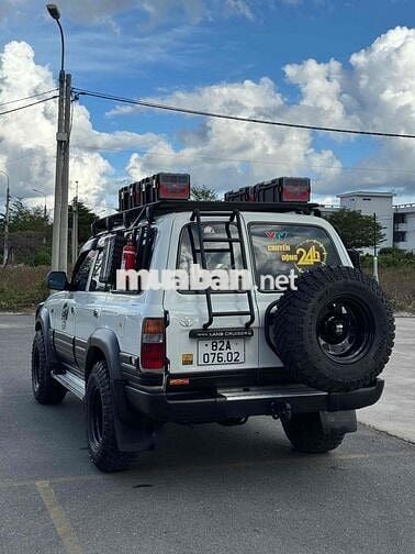 Toyota Land Cruiser 1997 4.5 MT - 300000 km