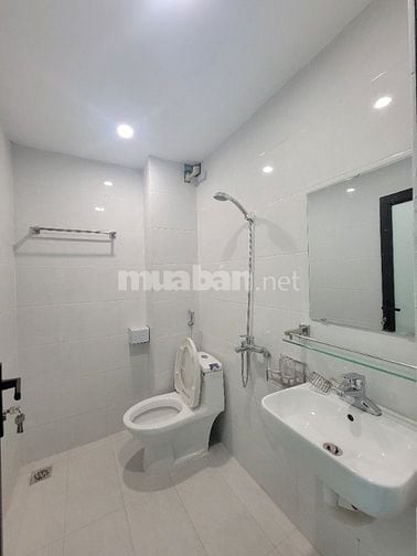 Cho thuê nhà nguyên căn ngách 28/40 Điện Biên Phủ