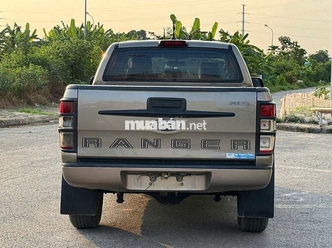 Bán xe Ford Ranger 2019 XLS 2.2L 4x2 MT màu vàng