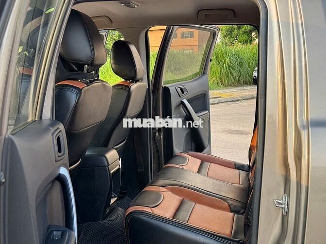 Bán xe Ford Ranger 2019 XLS 2.2L 4x2 MT màu vàng
