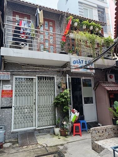 Cần bán 2 căn nhà ngay trung tâm quận 1 