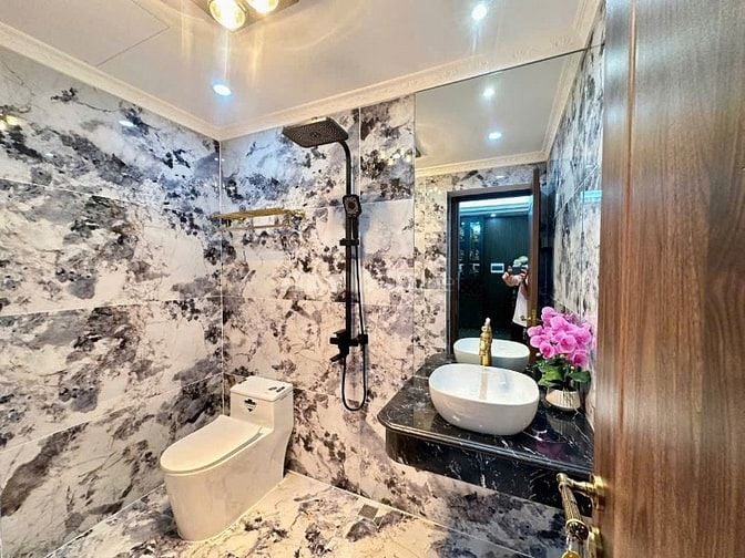 Bán căn hộ 10.3 tỷ Phòng 503 tòa nhà 24T2, Hoàng Đạo Thúy