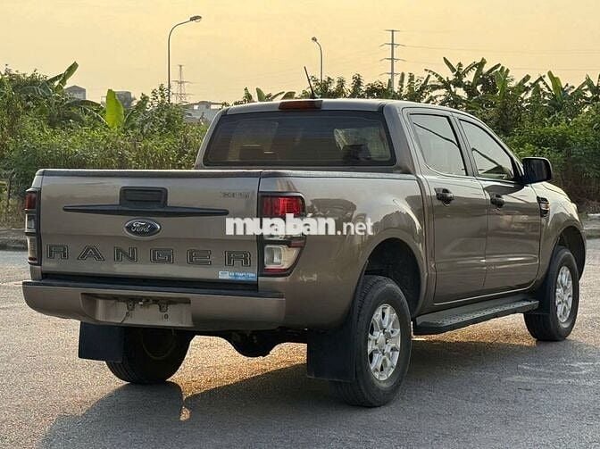 Bán xe Ford Ranger 2019 XLS 2.2L 4x2 MT màu vàng