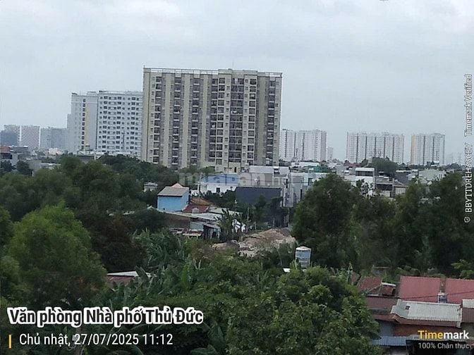 Bán nhà phố 5 tầng, mới xây ngay Bình Chiểu - view Landmark 81