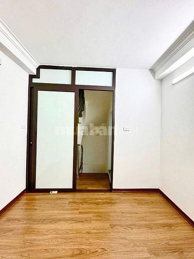 SIÊU PHẨM  CÓ MỘT KHÔNG HAI NHÀ CÁCH Ô TÔ  8M  DT15 , 4 T Giá 3,35 tỷ 