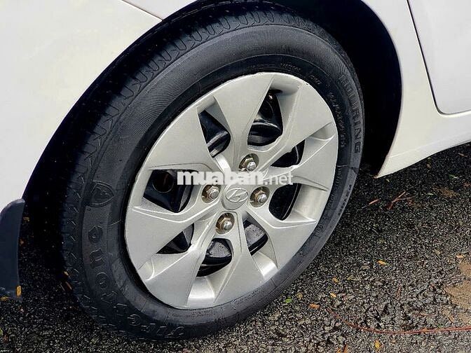 Hyundai Grand i10 2018 Sedan 1.2 Base - 1 chủ