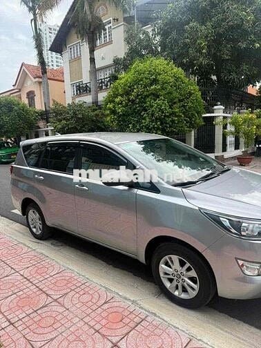 Toyota Innova 2.0 E số sàn đời 2019