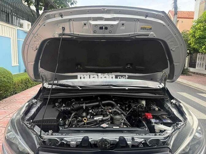 Toyota Innova 2.0 E số sàn đời 2019