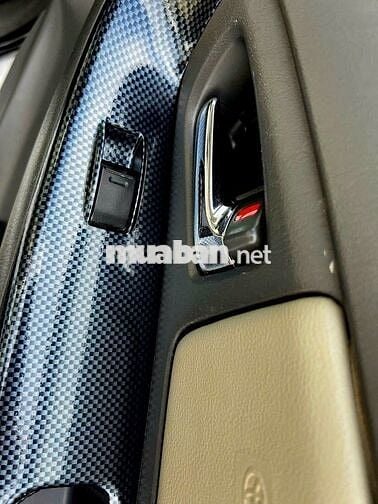 Toyota Innova 2013 2.0E - ghi bạc đẹp