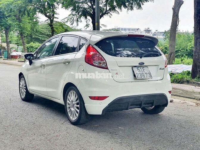 Ford Fiesta 2015 S 1.0 AT Ecoboost - trắng đẹp