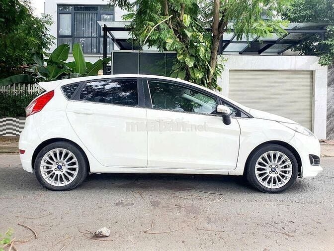 Ford Fiesta 2015 S 1.0 AT Ecoboost - trắng đẹp