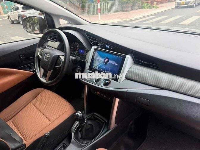 Toyota Innova 2.0 E số sàn đời 2019