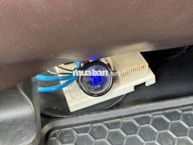 Bán Mitsubishi Triton 2021 4x2 AT màu đen full đồ