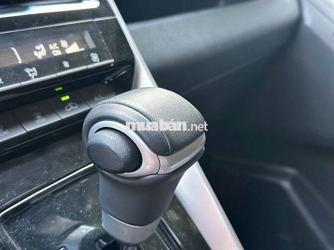 Toyota Innova Cross 2024 2V8 km, 1 chủ, lốp zin