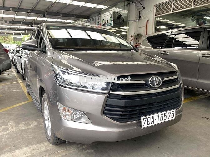 Toyota Innova 2018 2.0G, bảo hành 1 năm