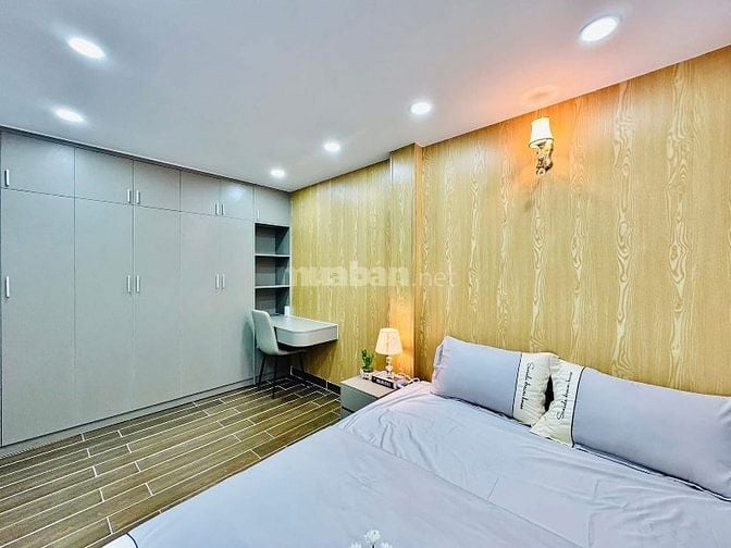 Cần vốn KD bán gấp nhà Hoàng Minh Giám,P9, Phú Nhuận. Giá 2,9tỷ. Hẻm5m