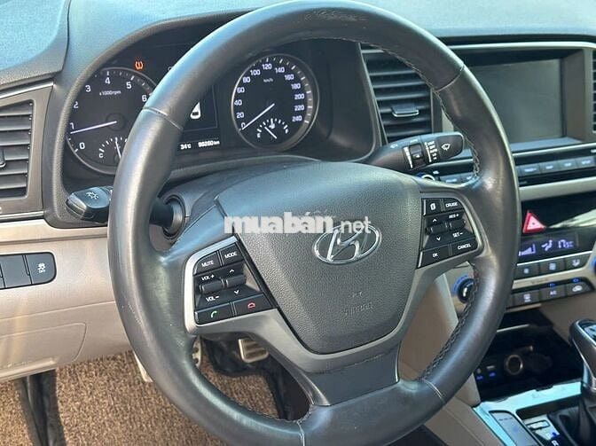 Hyundai Elantra 2017 2.0 AT - 96000 km