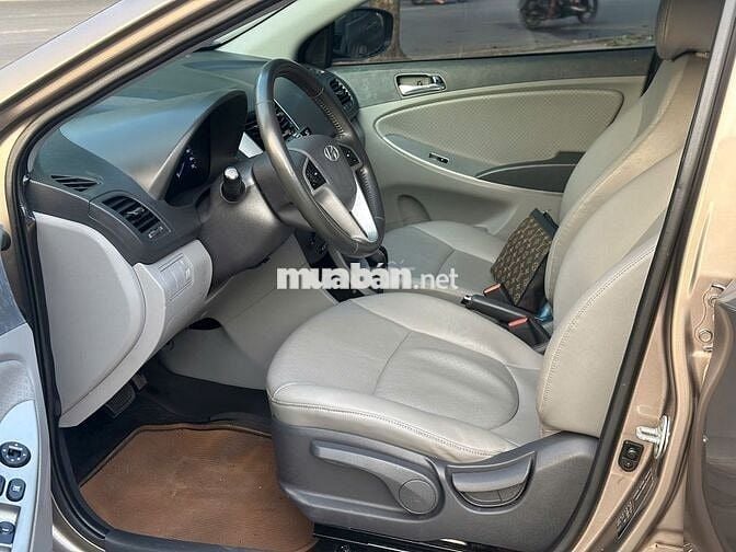 Hyundai Accent 2014 1.4 AT - 94000 km