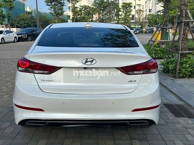 Hyundai Elantra 2017 2.0 AT - 96000 km