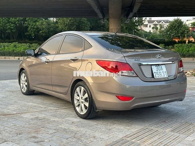 Hyundai Accent 2014 1.4 AT - 94000 km