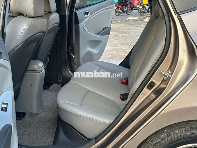 Hyundai Accent 2014 1.4 AT - 94000 km