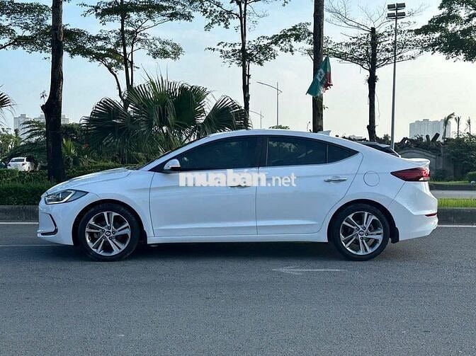 Hyundai Elantra 2017 2.0 AT - 96000 km