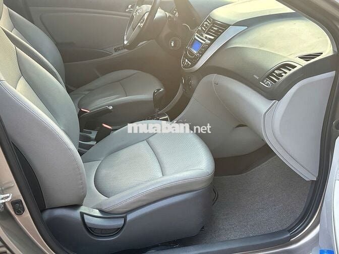 Hyundai Accent 2014 1.4 AT - 94000 km