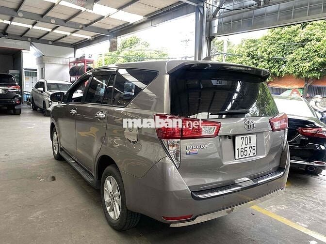Toyota Innova 2018 2.0G, bảo hành 1 năm
