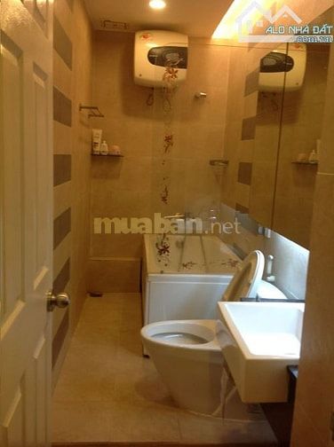 Cần cho thuê căn 02 phòng ngủ chung cư Phạm Viết Chánh, lô có thang má