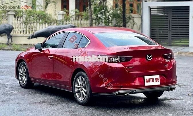 Mazda 3 1.5AT Luxury màu đỏ sx năm 2020