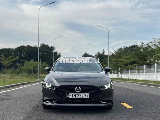 Mazda 3 2020 Sedan 1.5L Premium - 45000 km