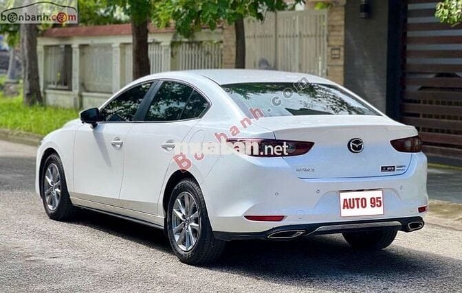 Mazda 3 1.5AT Luxury màu trắng, sx năm 2024