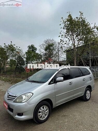 Toyota Innova 2012 số sàn