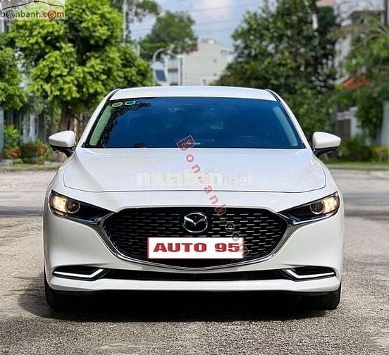 Mazda 3 1.5AT Luxury màu trắng, sx năm 2024