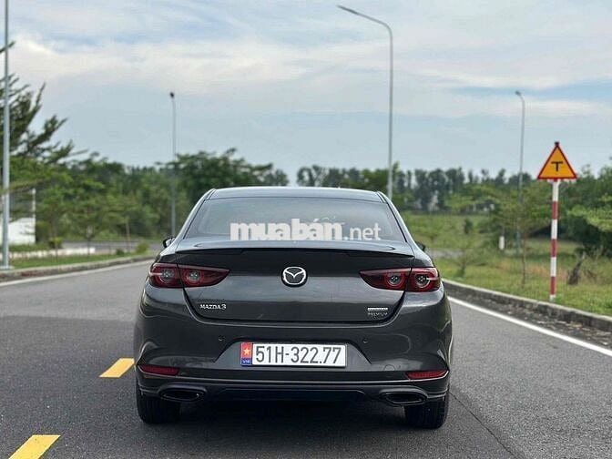 Mazda 3 2020 Sedan 1.5L Premium - 45000 km