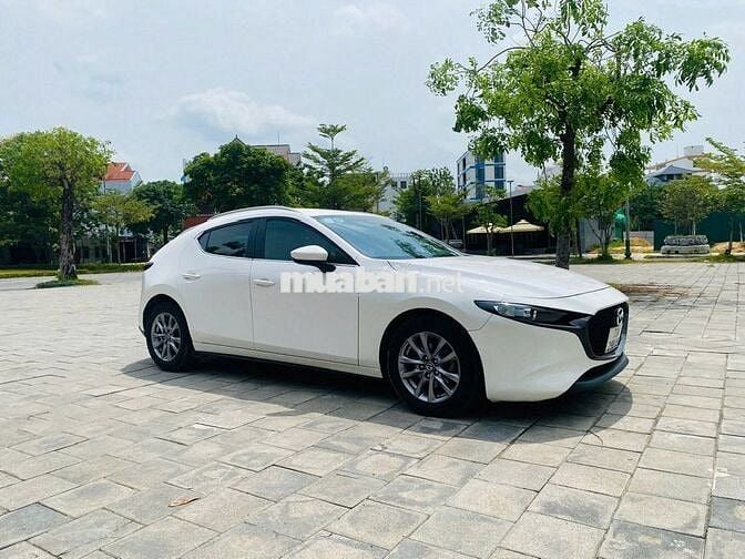 Mazda 3 2020 1.5L Luxury - 80000 km