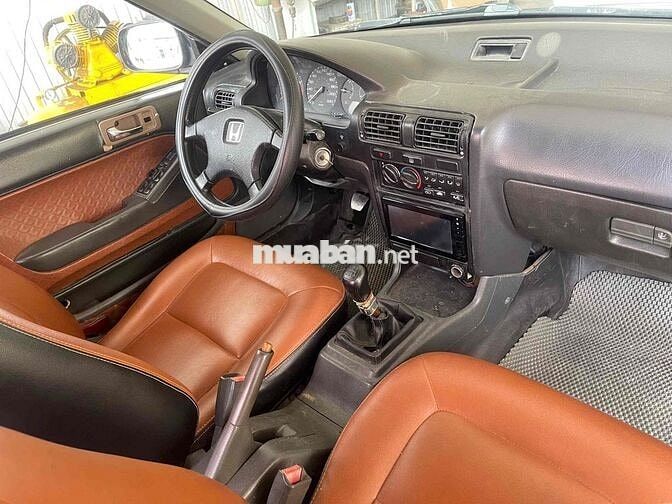 Honda Accord 1993 2.0 MT - 100000 km