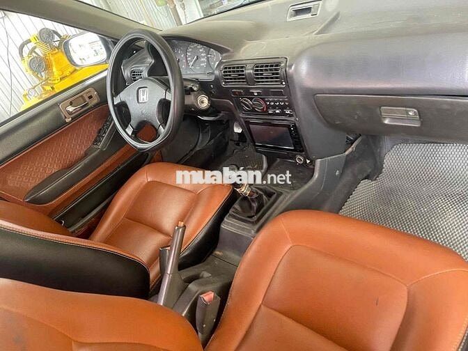 Honda Accord 1993 2.0 MT - 100000 km