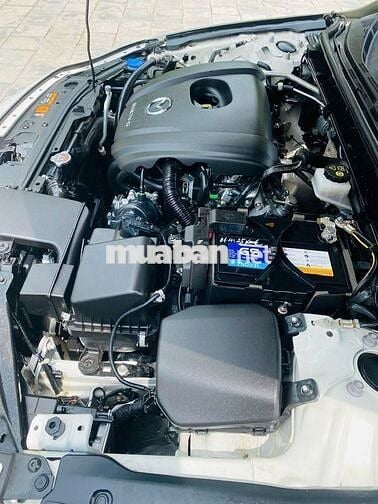 Mazda 3 2020 1.5L Luxury - 80000 km