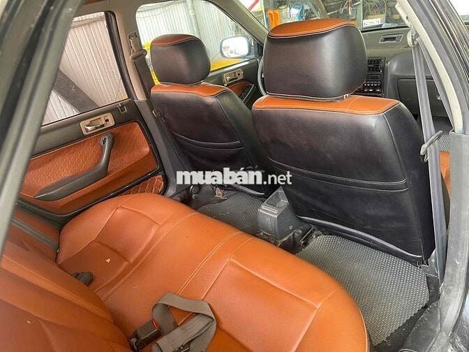 Honda Accord 1993 2.0 MT - 100000 km