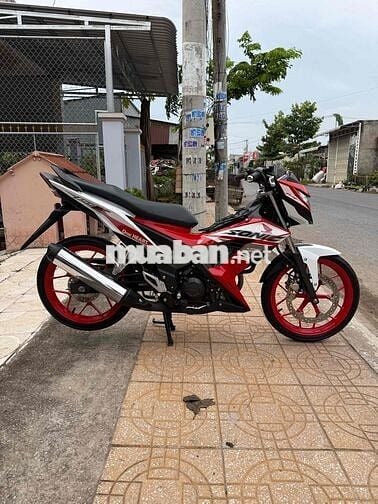 Sonic trắng đỏ lướt 4 ngàn km