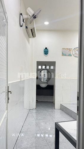 BÁN NHÀ TẶNG NỘI . NHÀ TIỆN ÍCH